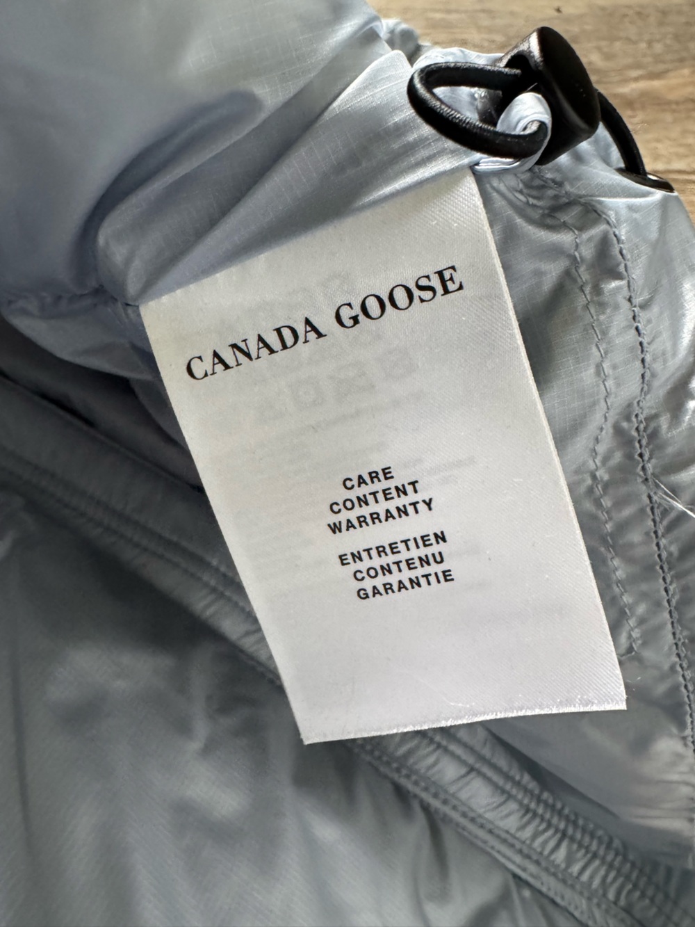 Canada Goose Silver Puffer Vest XL - Picture 9 of 10